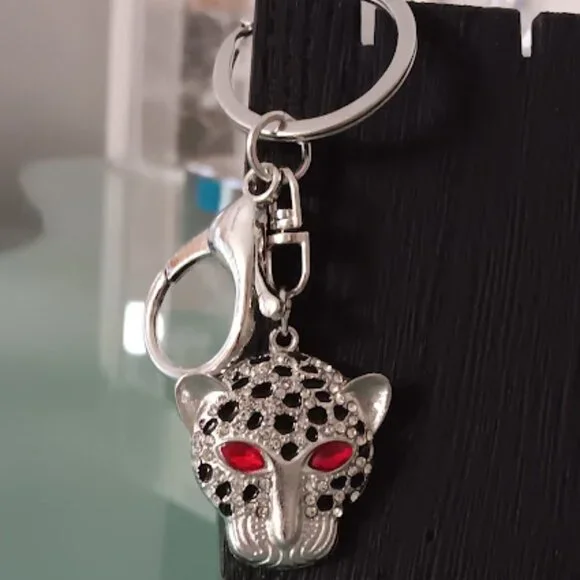 MINT Cheetah Silver Black Enamel Red & Clear Crystals Purse Charm Key Chain**NEW - Picture 4 of 8